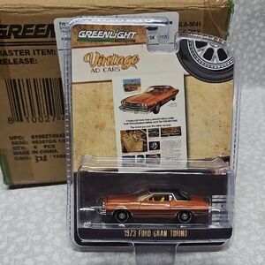 1973 Ford Gran Torino Limited Edition 1:64 Scale Die-cast Car Vintage Ad Cars
